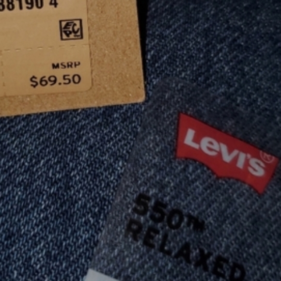Used Bundle of 3 Levi's 550 Blue Jeans, relaxed fit - Picture 6 of 6